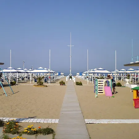 Club Del Sole Viareggio Family Collection Torre del Lago Puccini